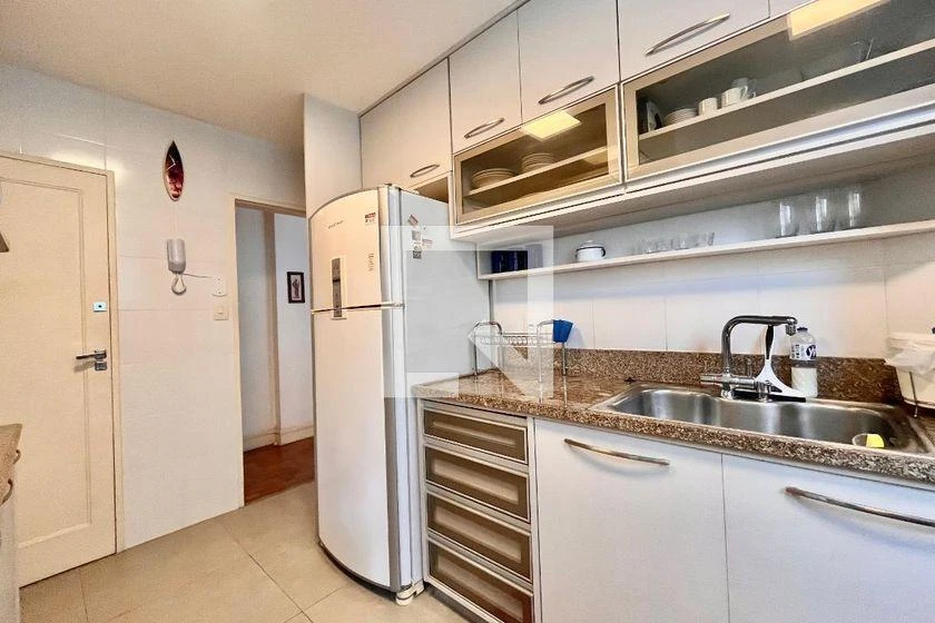 Apartamento mobiliado com 3 quartos e 3 banheiros — photo 8