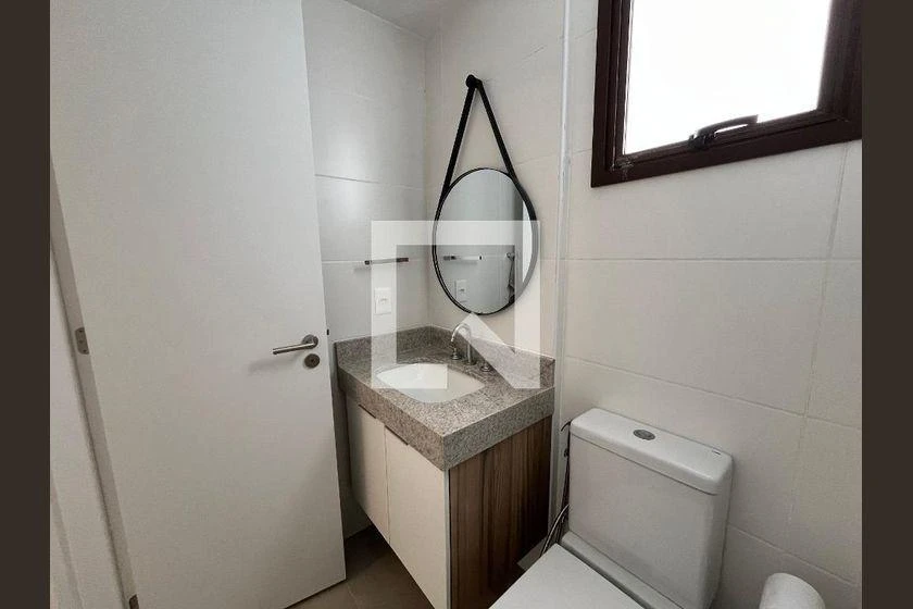 Balcony with a grill in a 3-bedroom apartment, 89 m² — photo 35