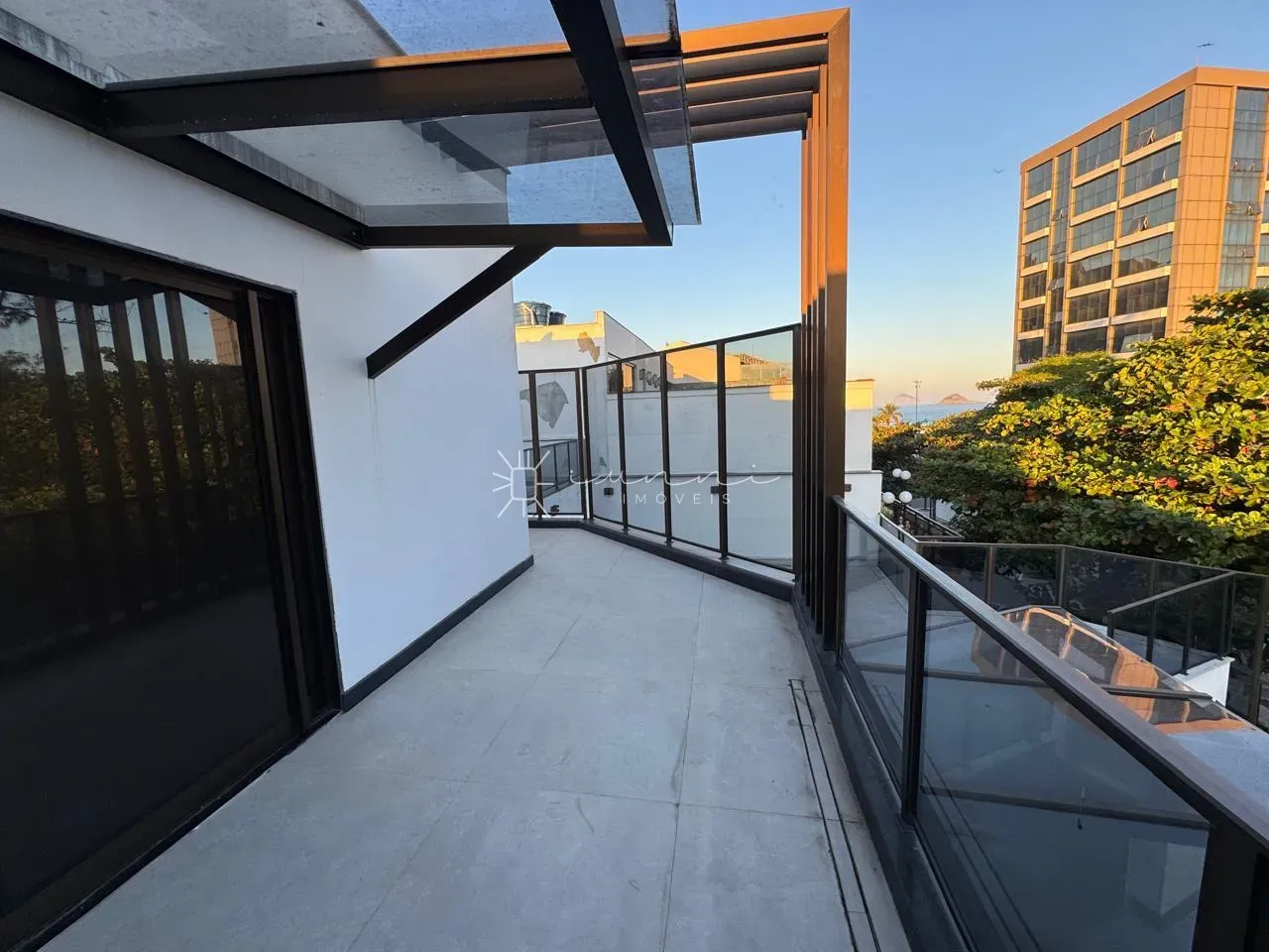 Penthouse with 5 bedrooms and 5 en-suite baths — photo 22