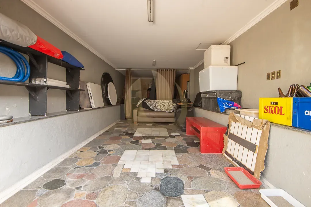 Furnished 860 m² house with 5 bedrooms and 10 bathrooms — photo 77