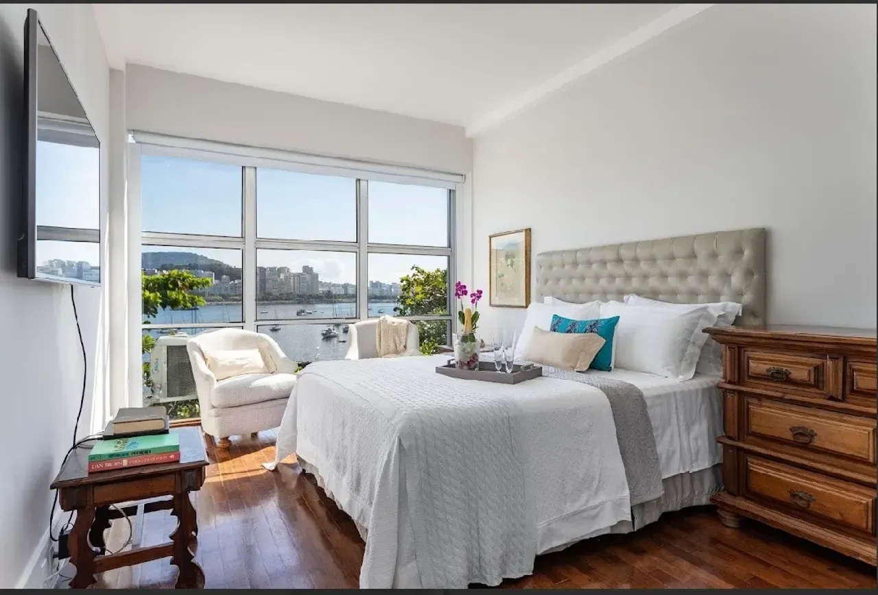 3-bedroom apartment with floor-to-ceiling windows — photo 4