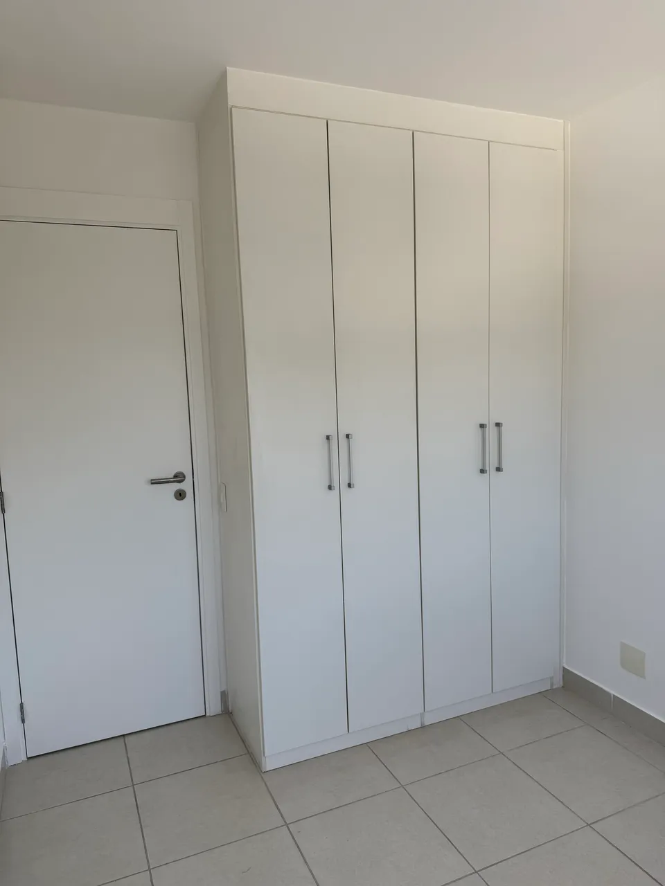 2-bedroom apartment with open-plan kitchen