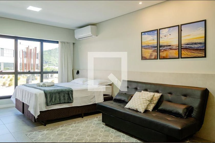 Furnished studio kitnet with kitchen-dining open plan — photo 5