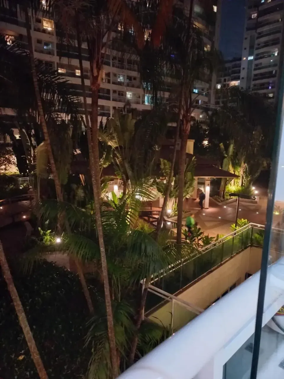 Apartamento mobiliado com 4 quartos e cozinha fechada — photo 16