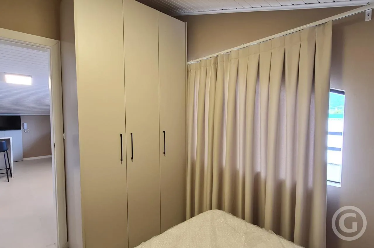 One-bedroom apartment with a mountain view in Florianópolis — photo 4