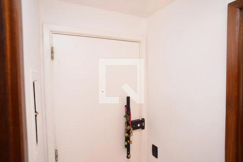 Furnished apartment with balcony and 2 en-suite bedrooms — photo 7