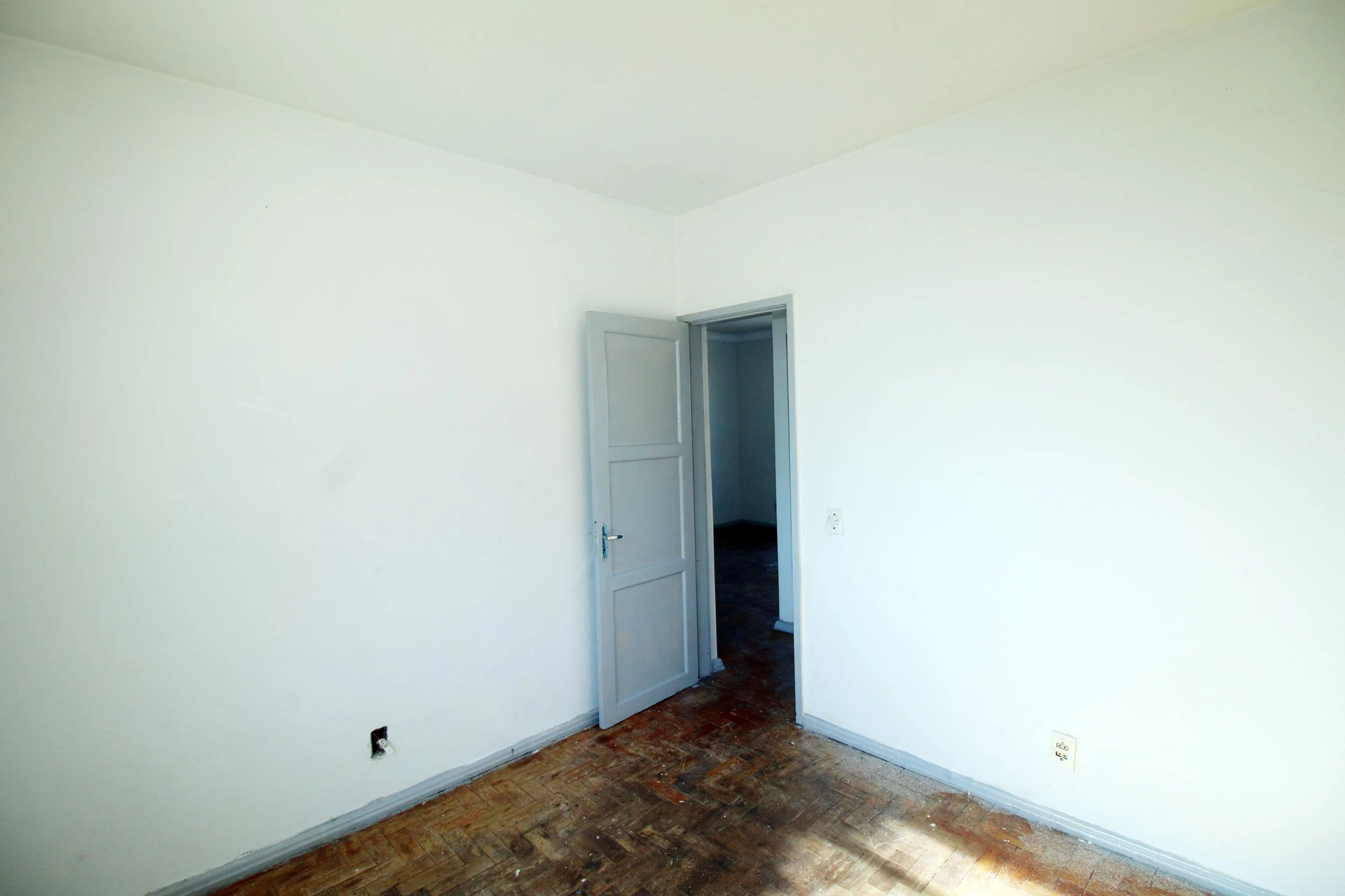 Apartamento sem mobília com 3 quartos e 1 banheiro — photo 10