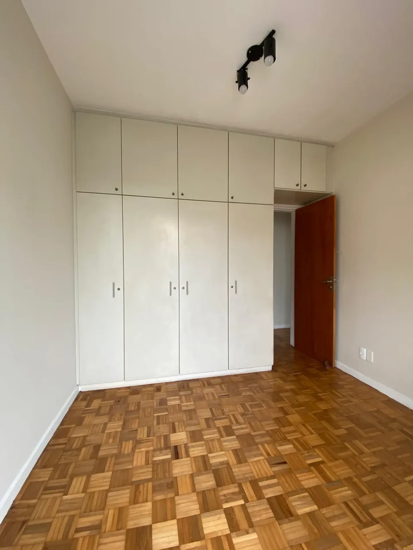 Пральна машина та 2 спальні: квартира 90 м² — photo 12
