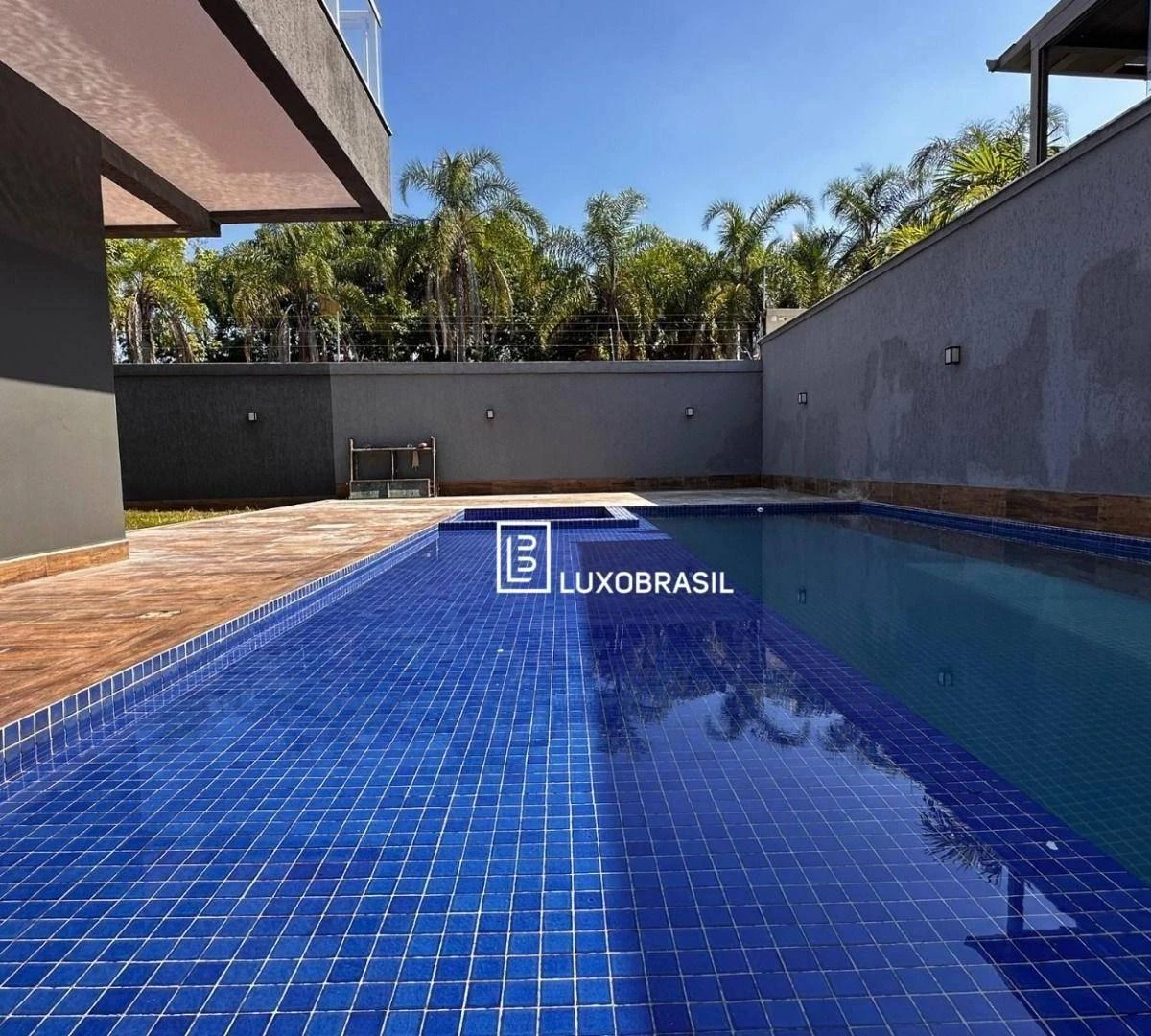 House with 7 bedrooms and 700 m², gas kitchen — photo 22