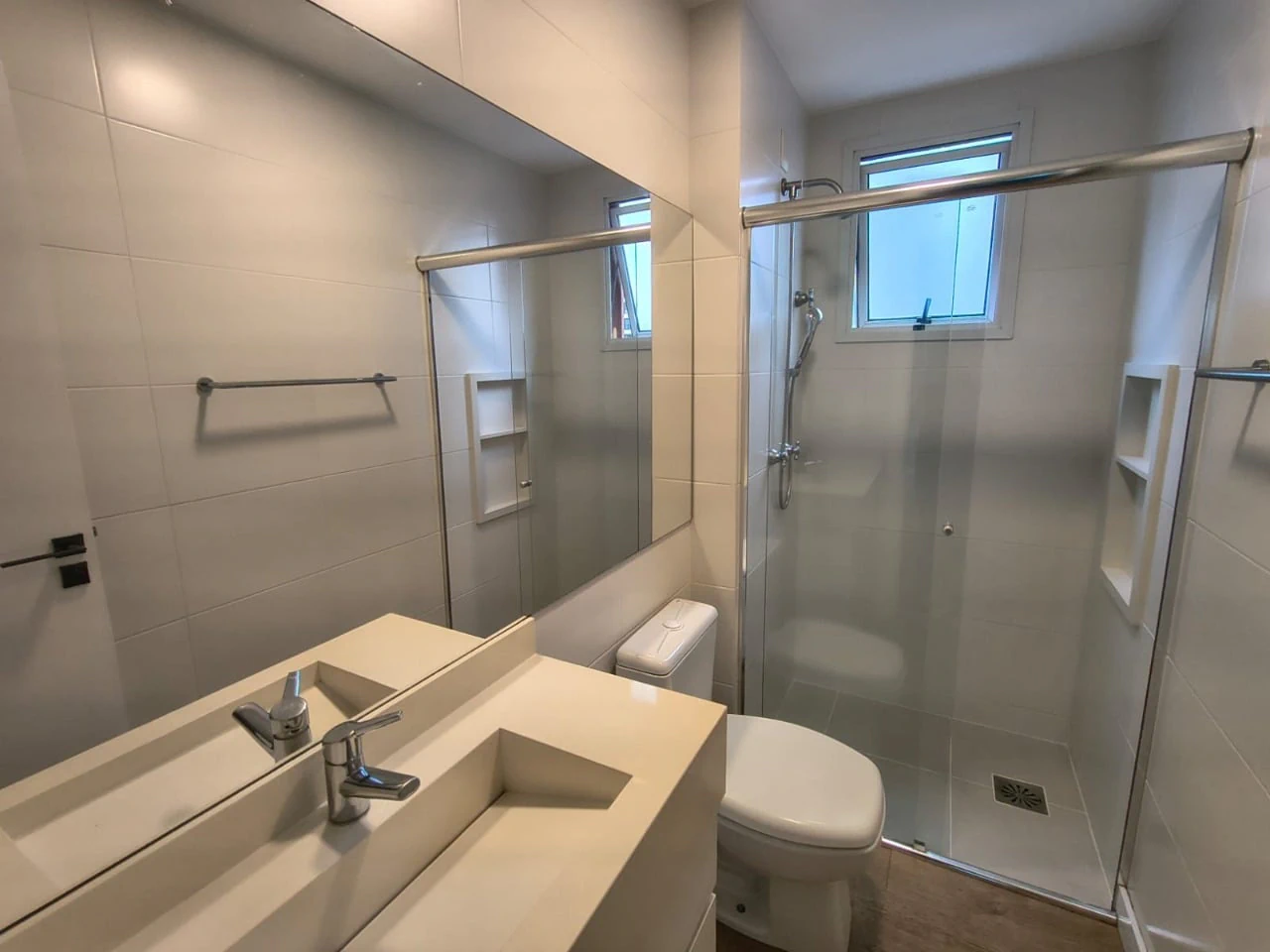 Floor-to-ceiling windows in a 2-bedroom apartment, 78 m² — photo 19