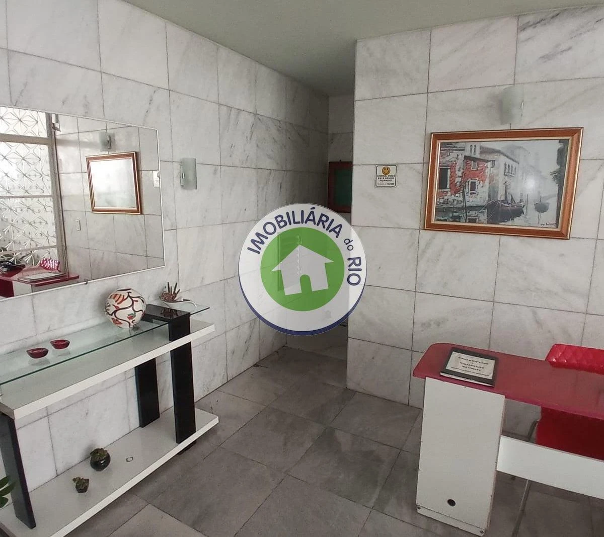 3-bedroom, 2-bath apartment with no parking space — photo 36
