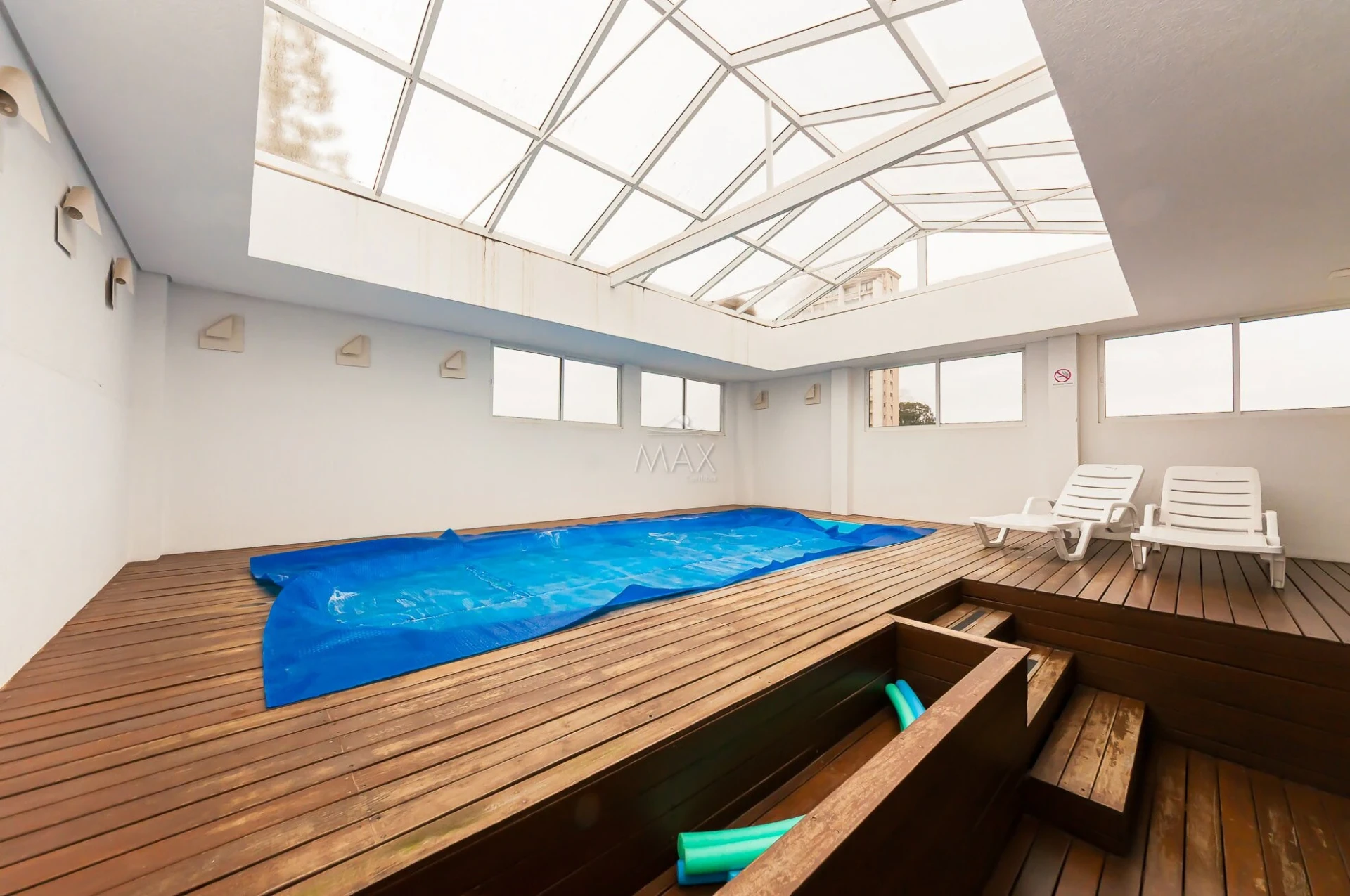 Apartamento mobiliado em condomínio com piscina coberta — photo 24