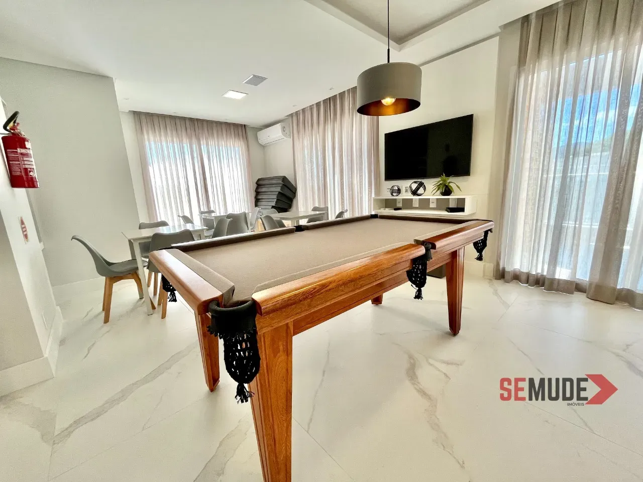 Furnished 1-bedroom apartment with a balcony grill — photo 23