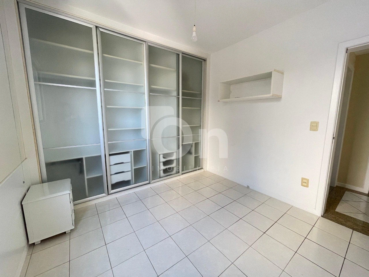 2-bedroom apartment with a home office in Florianópolis — photo 15