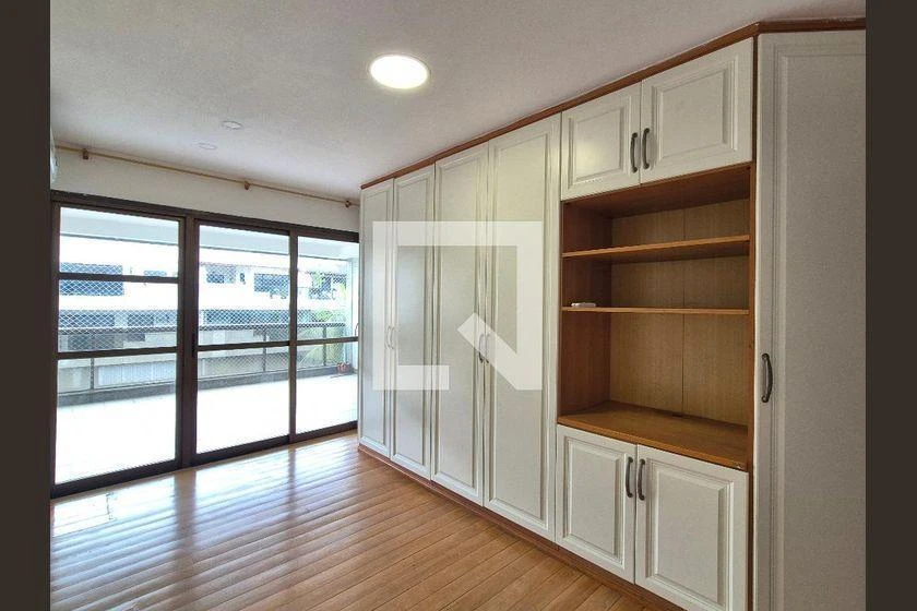 Rental apartment with 3 bedrooms and 208 m² — photo 5