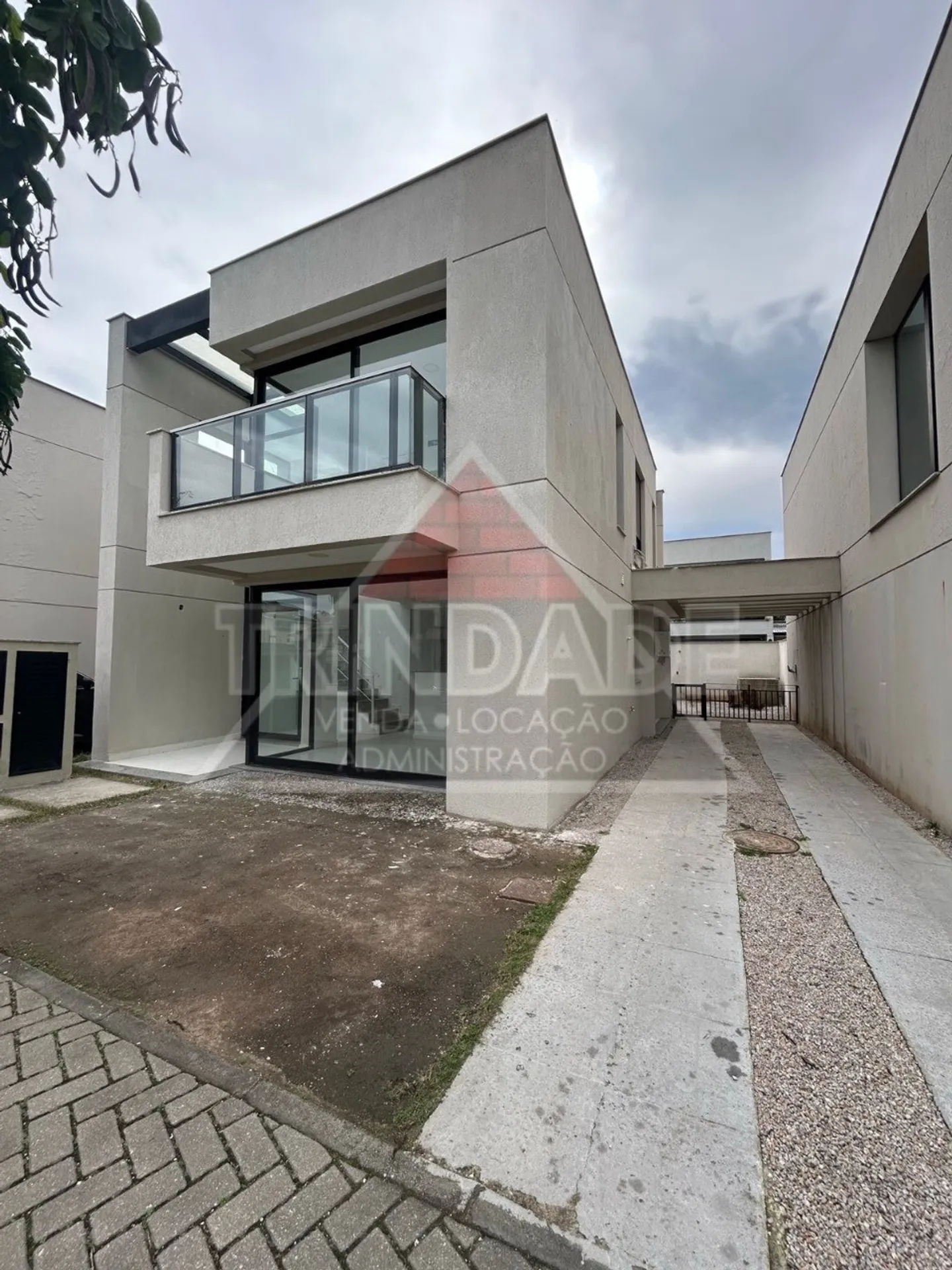 Casa duplex de 3 suítes com cozinha americana e piscina — photo 21