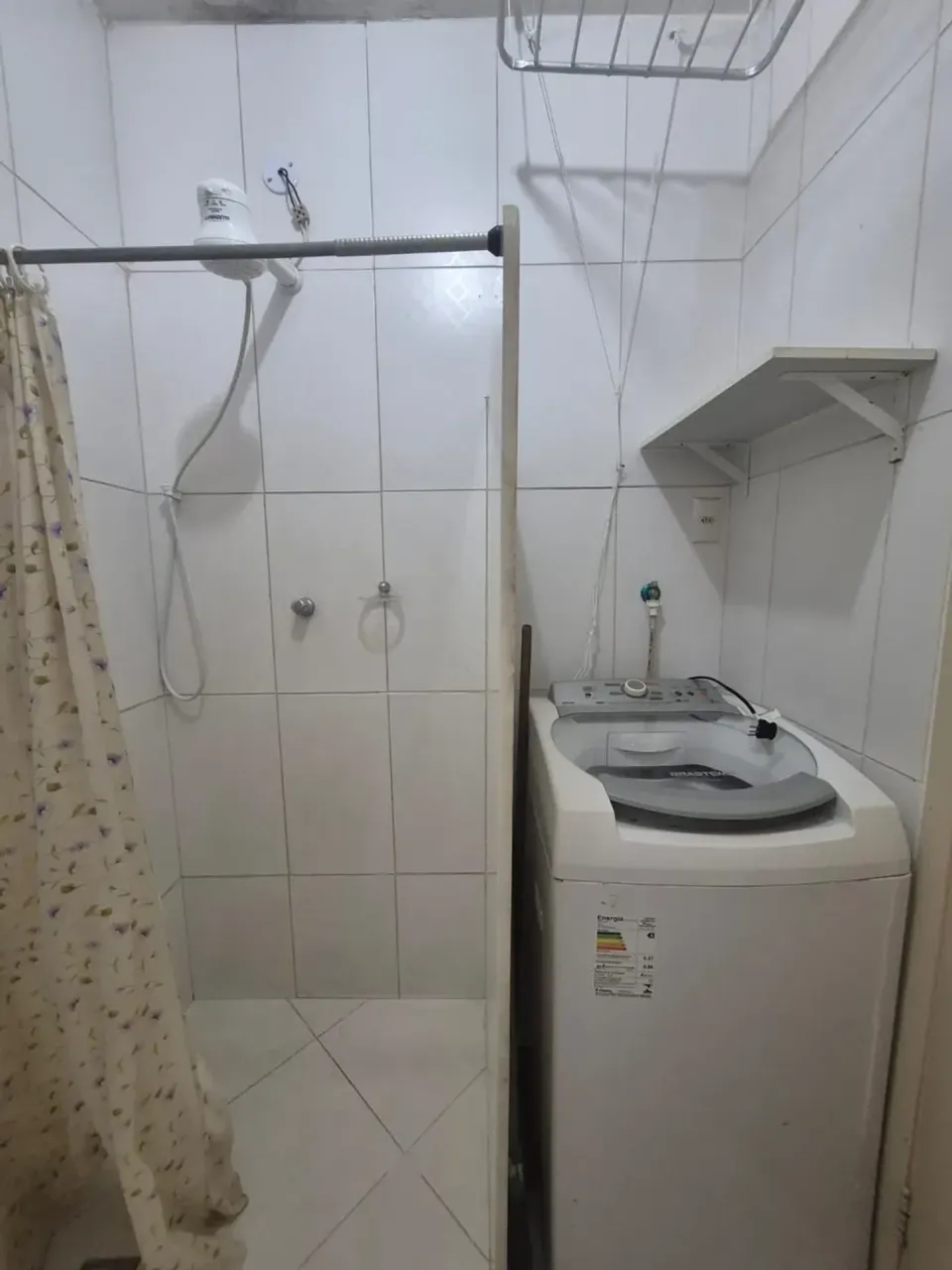 Unfurnished 1-bedroom apartment with a closed kitchen — photo 6