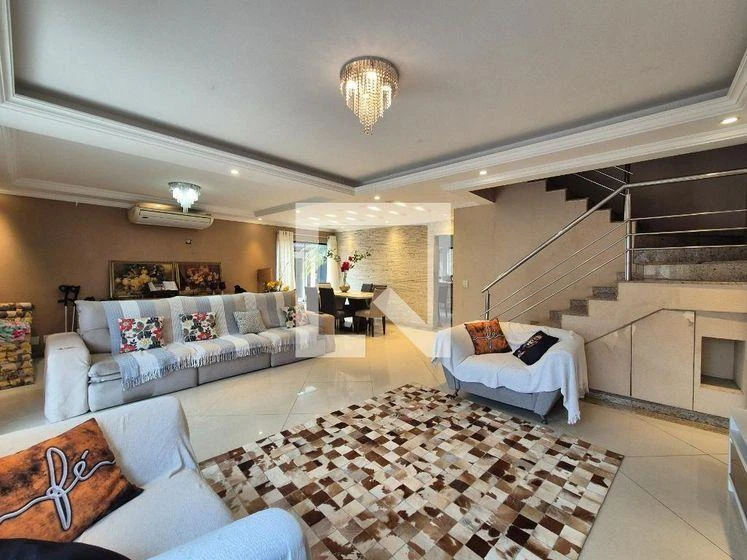 Furnished house, 400 m², with a glass-enclosed balcony — photo 18