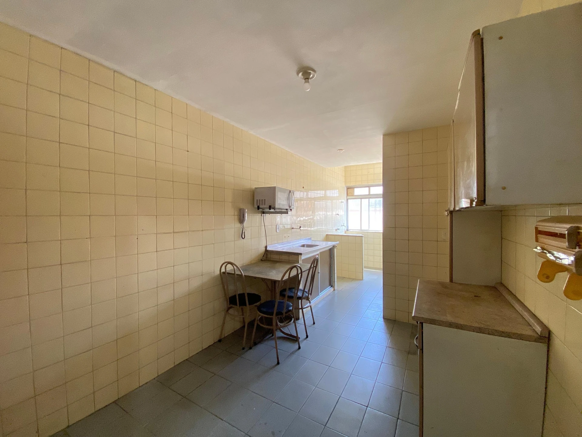 Apartment, 92 m², with wood or laminate floors — photo 14