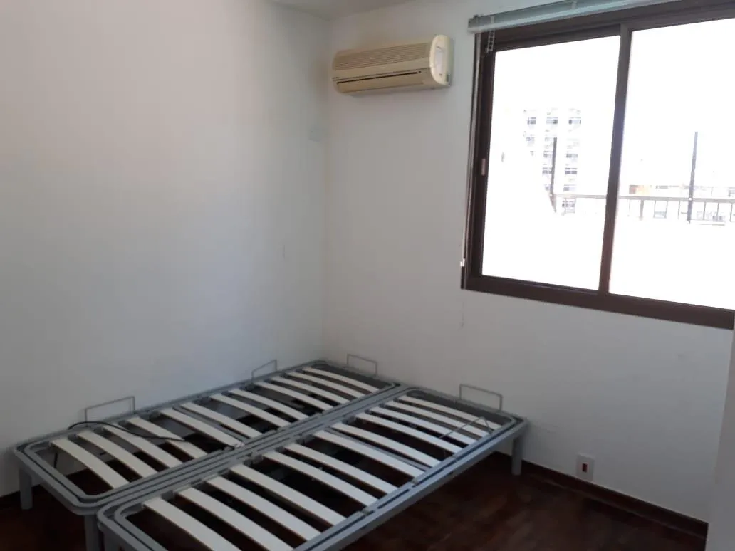 175 m² apartment with 3 bedrooms and a balcony — photo 3