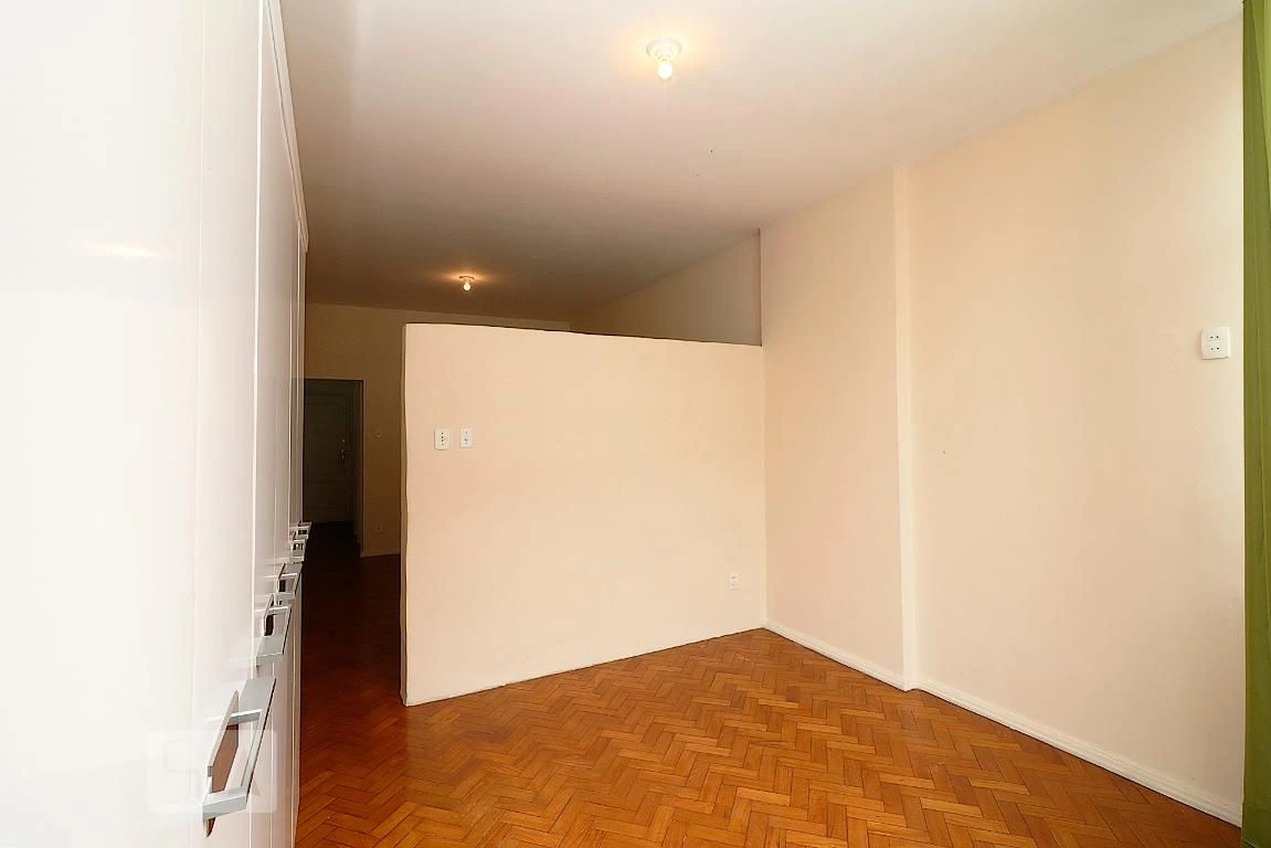 Apartment, 43 m², with wood or laminate floors — photo 13