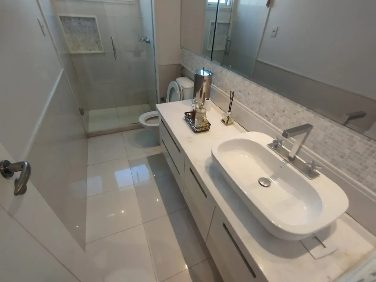 Apartamento sem mobília com 4 quartos e 5 banheiros — photo 35