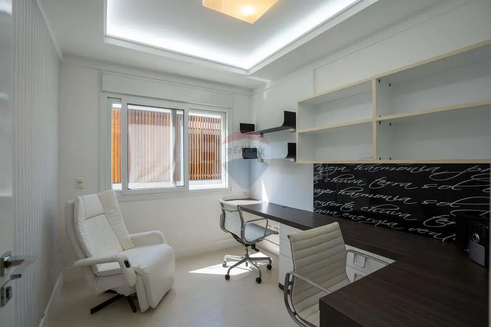 House with 7 en-suite bedrooms and balcony — photo 16