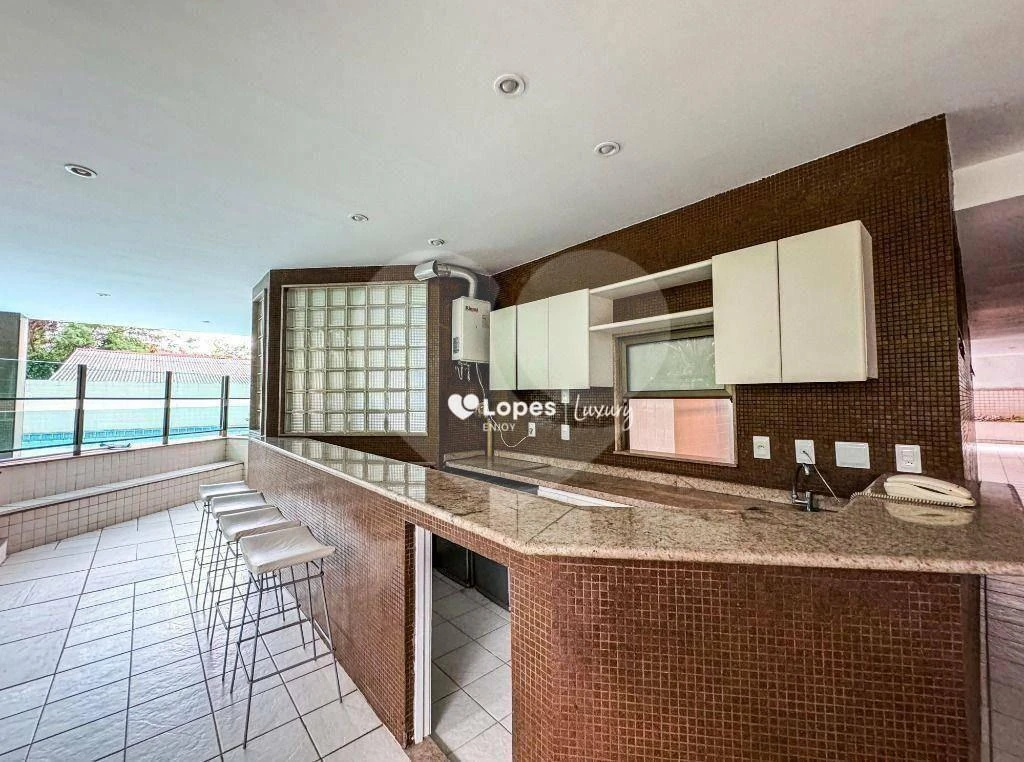 158 m² duplex penthouse with 3 bedrooms and 4 bathrooms — photo 31
