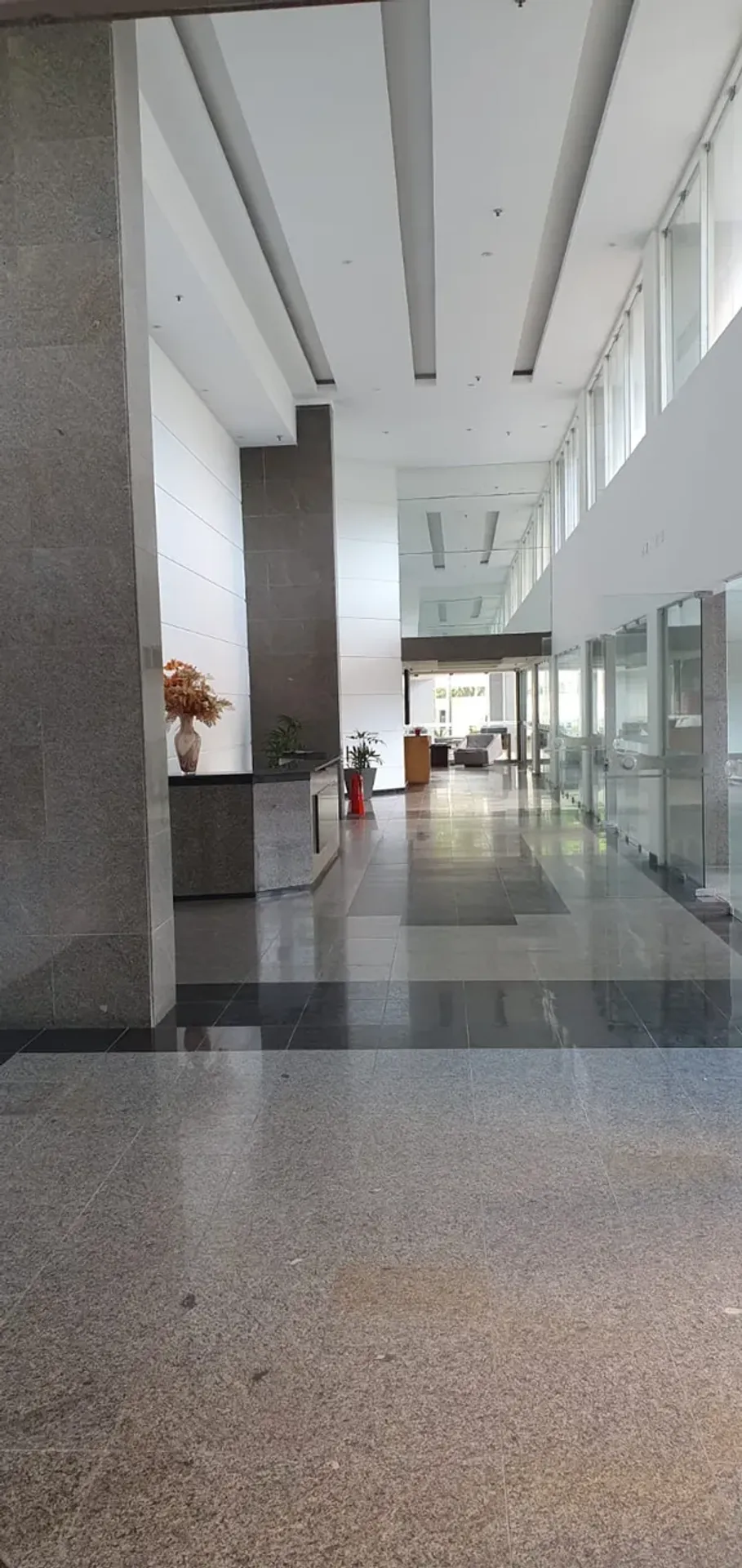 Mountain view in a 2-bedroom apartment, 80 m² — photo 16