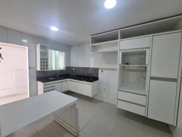 Casa de 4 dormitorios y 180 m² — photo 2