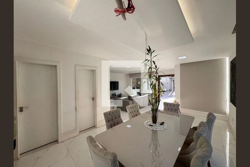 Casa para alugar com 6 quartos e 297 m², cozinha integrada — photo 14