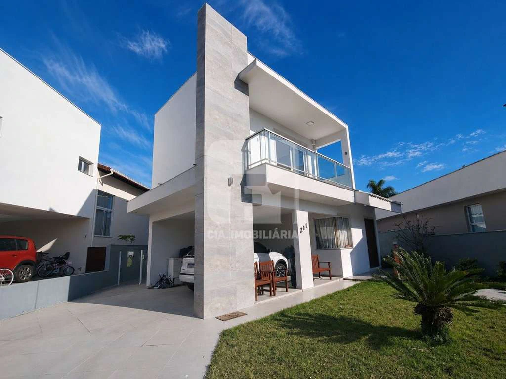 Condo house with 4 bedrooms, 450 m² and 2 parking spots