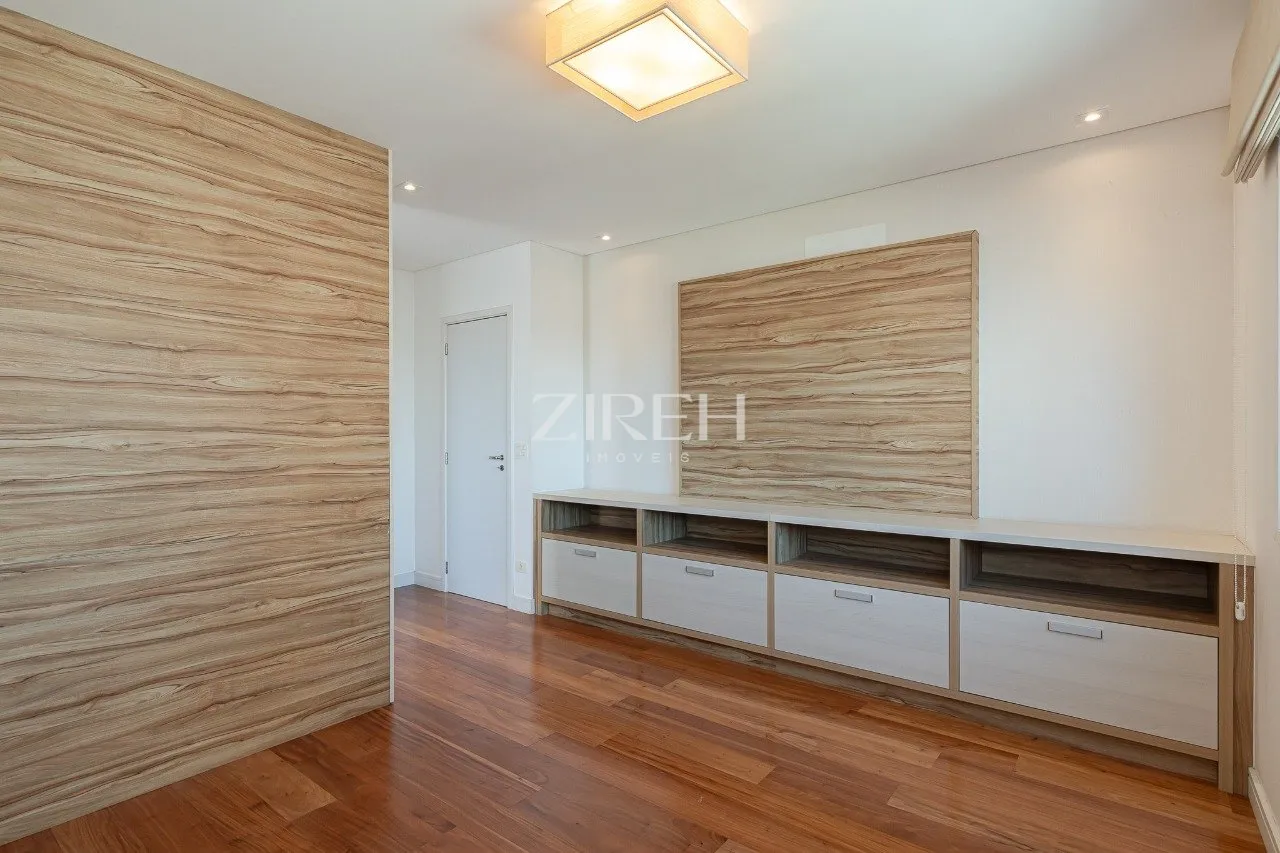 Квартира 316 м² з 4 спальнями і 3 місцями паркування — photo 16