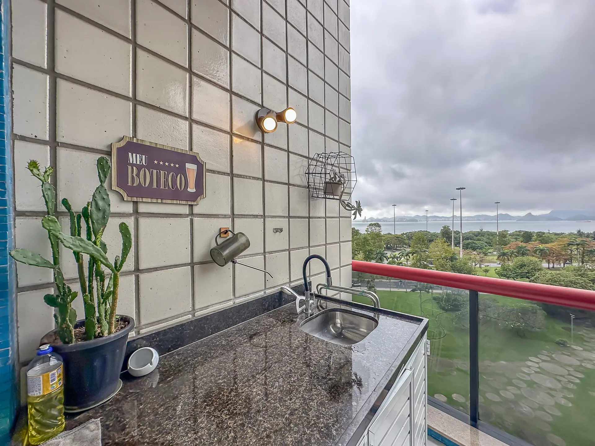 Furnished 2-bedroom apartment with 2 bathrooms — photo 32