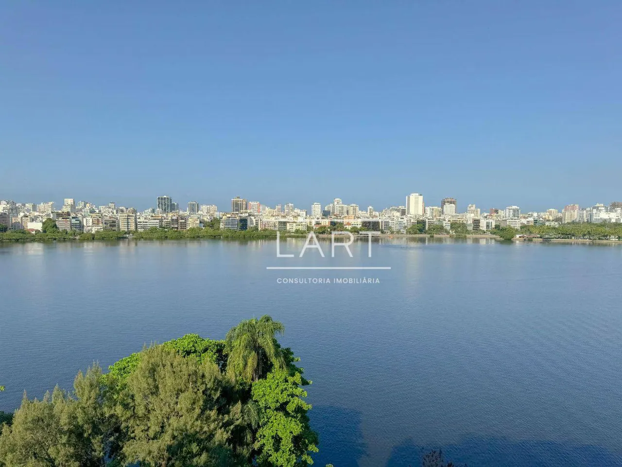 Apartamento de 210 m² com 4 dormitórios e varanda — photo 16