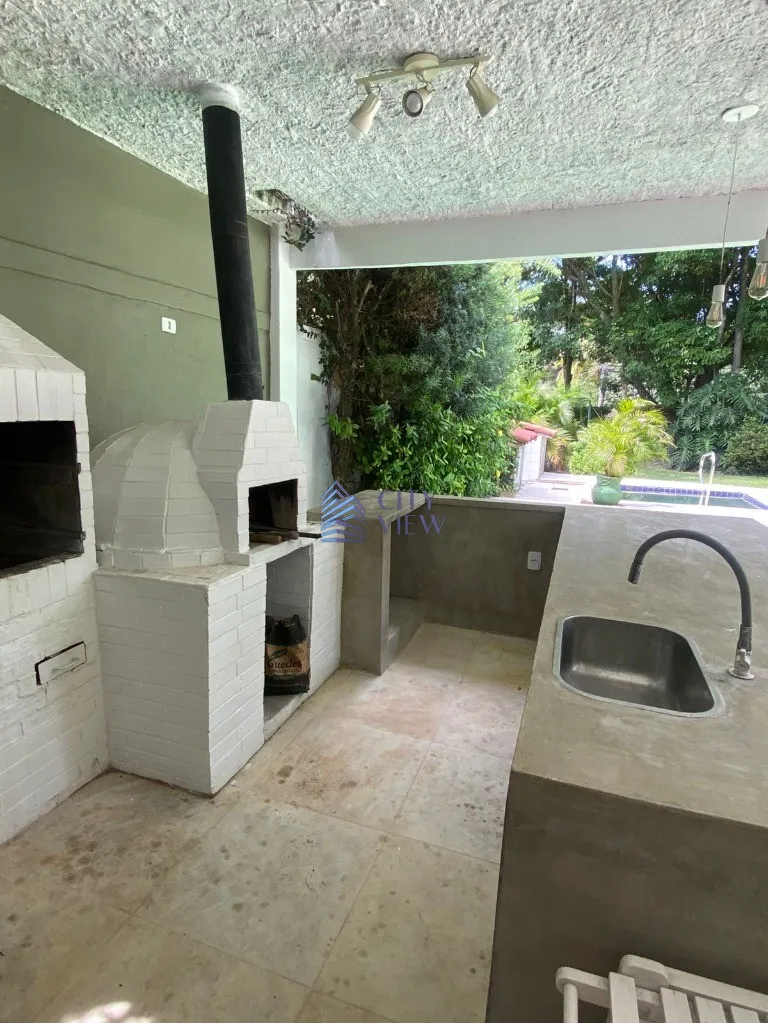 Unfurnished 4-bedroom house with 1000 m² — photo 42