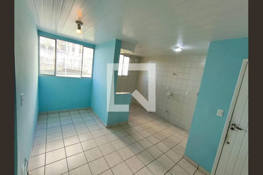 2-bedroom apartment with a washing machine in Florianópolis