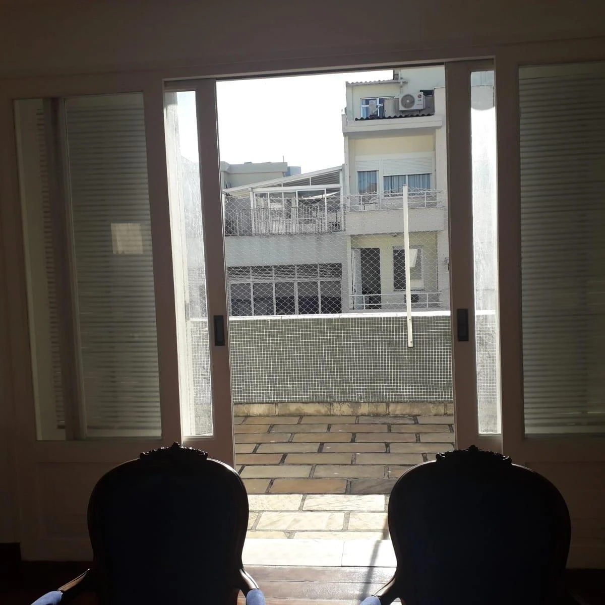 Linear penthouse with 4 bedrooms and 2 parking spots — photo 30