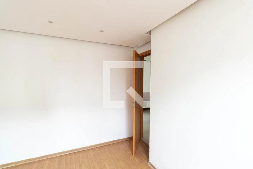 2-bedroom apartment in a building with a gym — photo 11