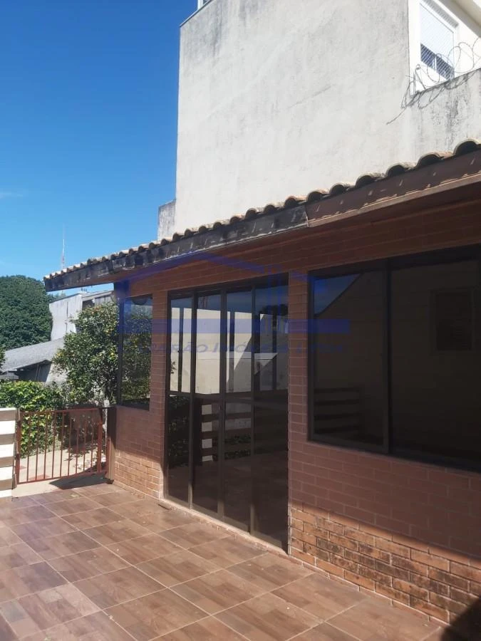 Balcony with a grill in a 3-bedroom apartment, 160 m² — photo 33