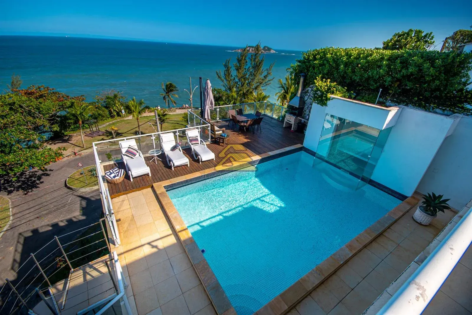 House with 5 bedrooms and 5 bathrooms, 4 parking spots — photo 7
