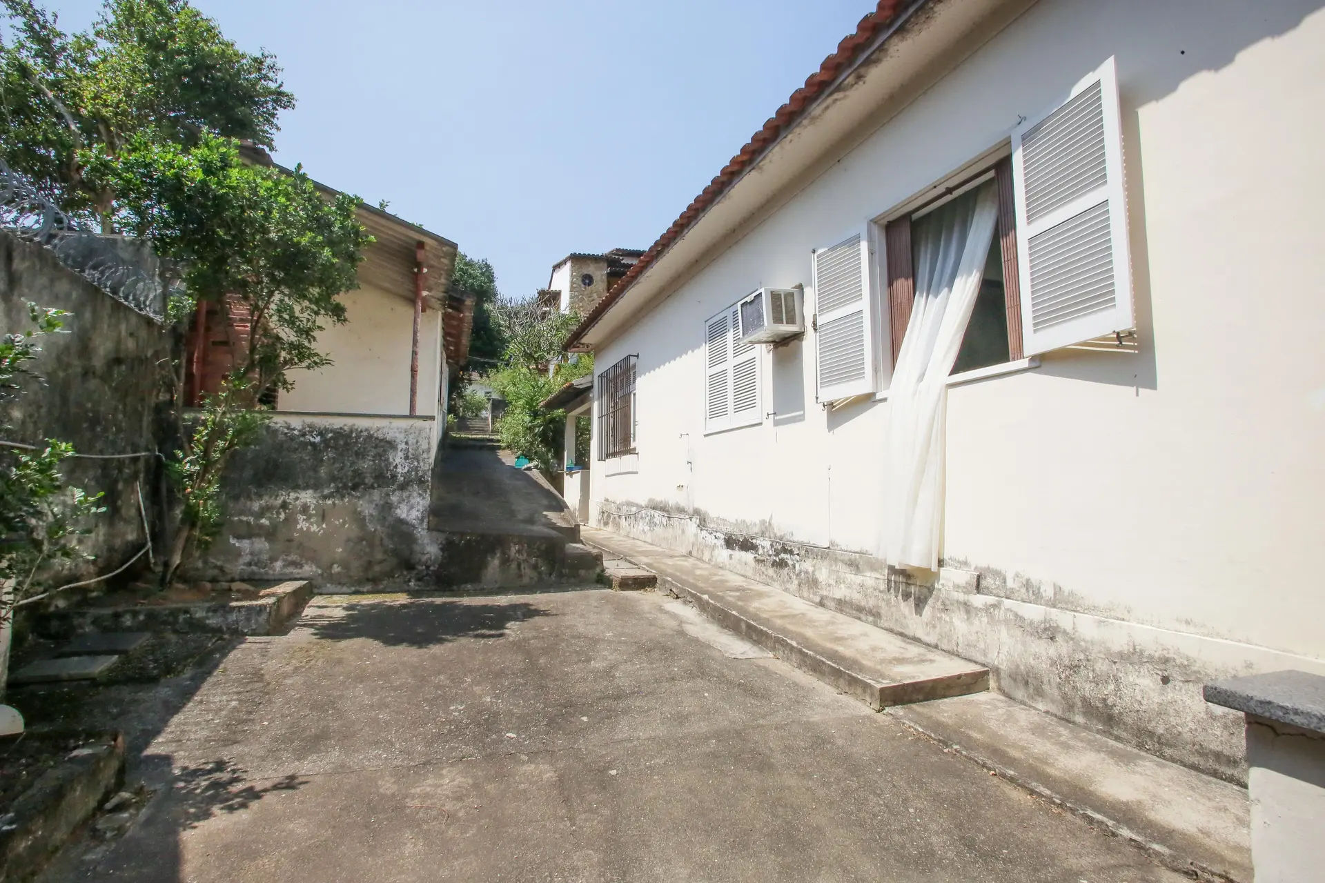 Furnished house with 3 bedrooms and 2 bathrooms — photo 47