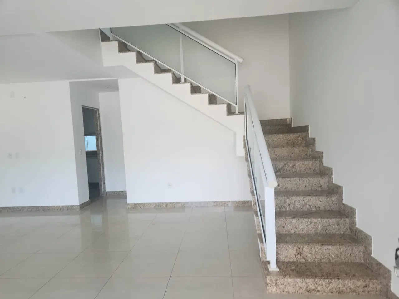 Washing machine in a 4-bedroom house, 250 m² — photo 23
