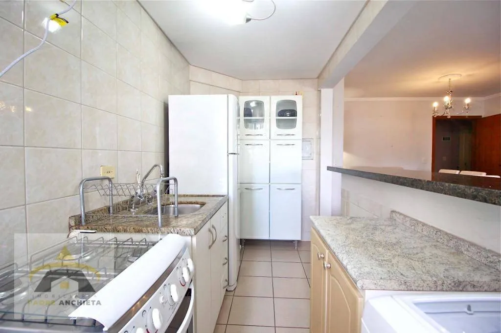 2-bedroom apartment with an American-style kitchen — photo 9