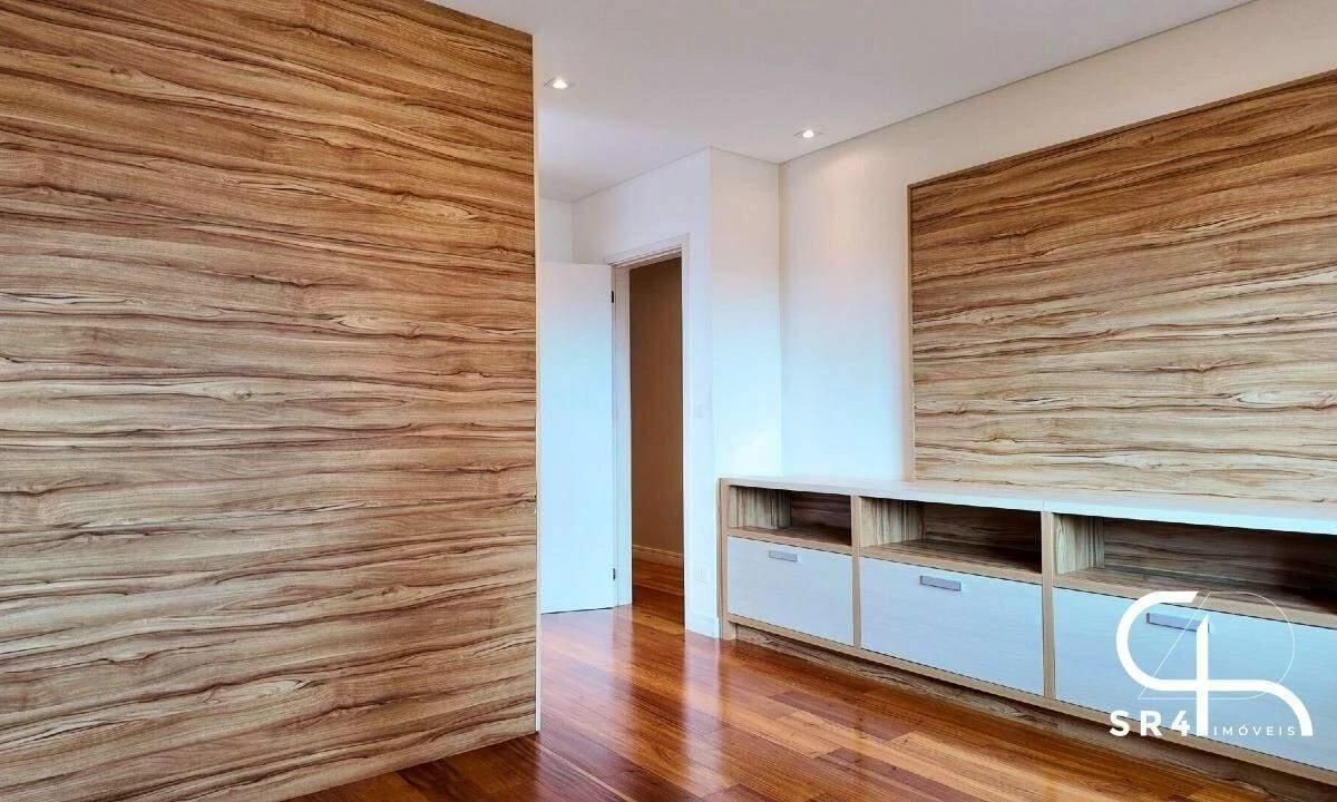 Furnished 186 m² apartment with 4 bedrooms and 2 en-suites — photo 15