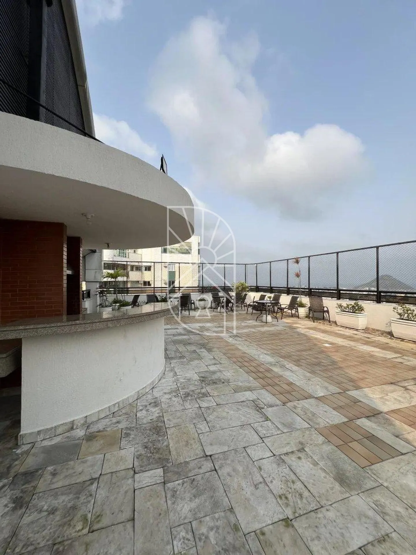 Apartamento de 2 quartos com 2 banheiros e varanda — photo 28