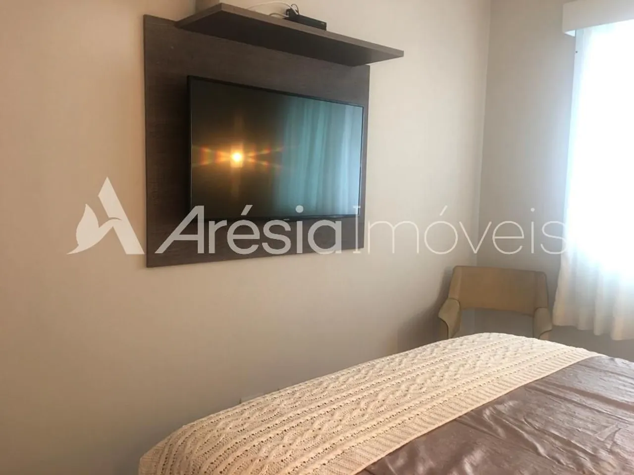 Furnished 3-bedroom apartment with glassed-in balcony — photo 16