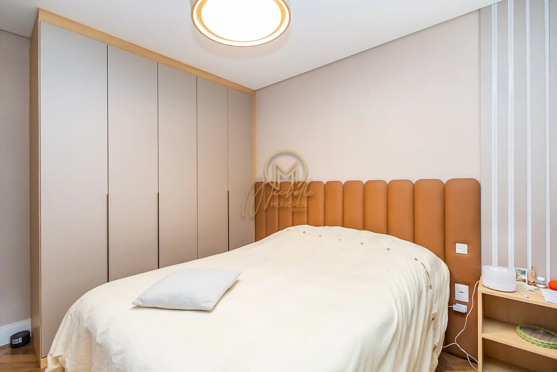 Furnished 462 m² apartment with 4 en-suite rooms — photo 27