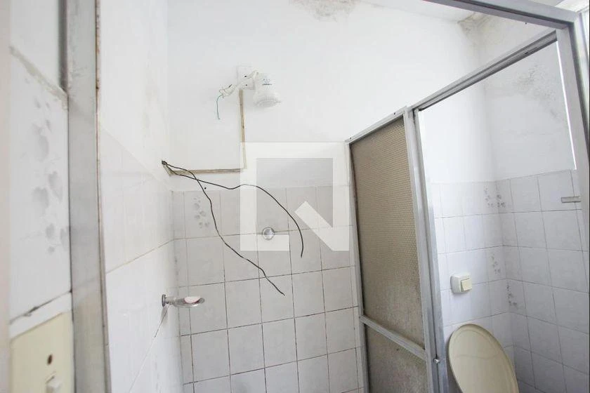 Apartamento de 80 m² com 2 banheiros e suíte