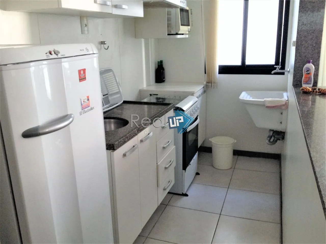 Apartamento amueblado con 2 suites y 2 plazas — photo 2